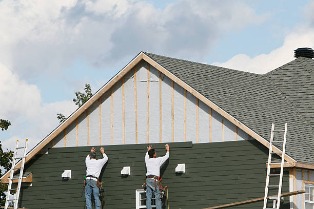 Professional Siding Contractor technician working in Columbus, IN